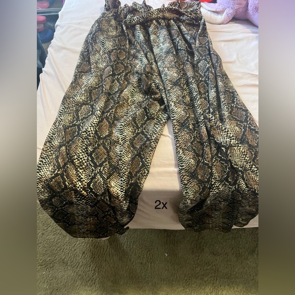 Wide leg pants